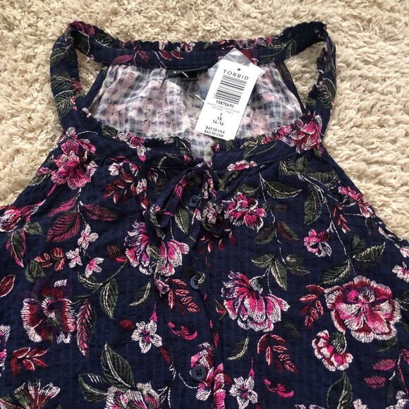 Torrid Women’s Size 1X Top Off the Shoulder Long Sleeve Halter Style NWT! - Picture 2 of 14